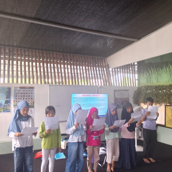 Desa Kursus Bahasa Ingris untuk Anak SD SMP SMA Mahasiswa di Tifanice Sukabumi (7)