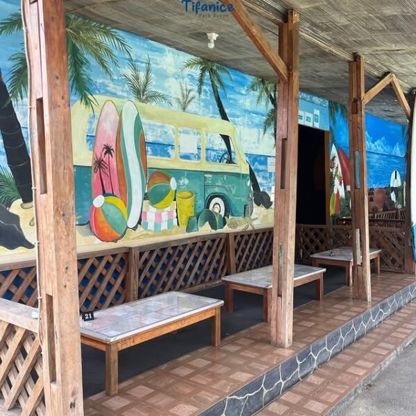 Fasilitas Umum di Kawasan Wisaata Tifanice Ocean Park Sukabumi – Gazebo (2)