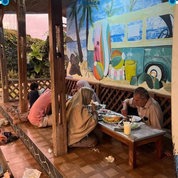 Menu Buka Bersama Keluarga Komunitas Teman di Resto Cafe Rumah Makan Alam Tifanice Sukabumi (3)